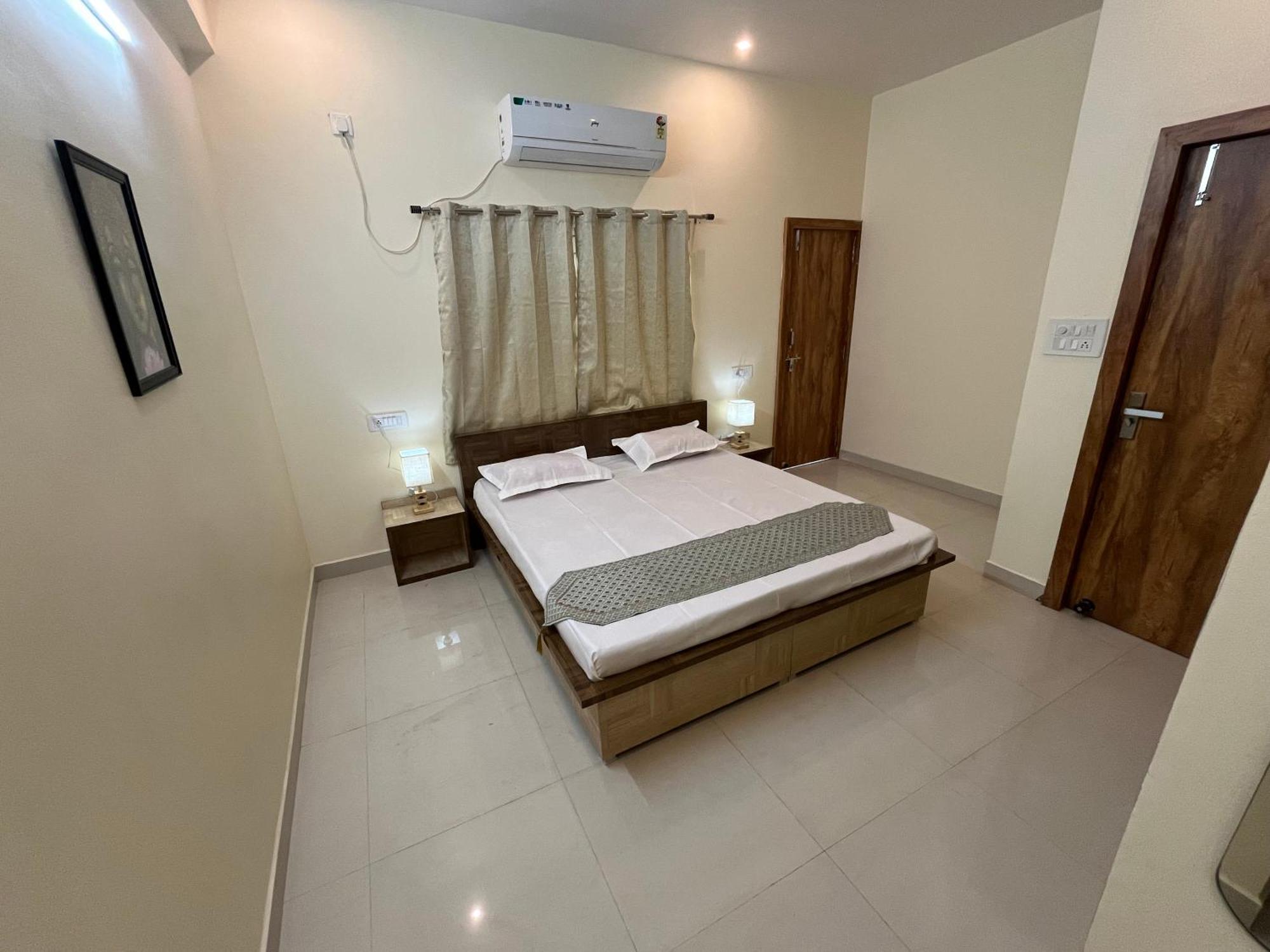 Hotel Shivashray Luxury Stays & Inn Ujjain Zewnętrze zdjęcie