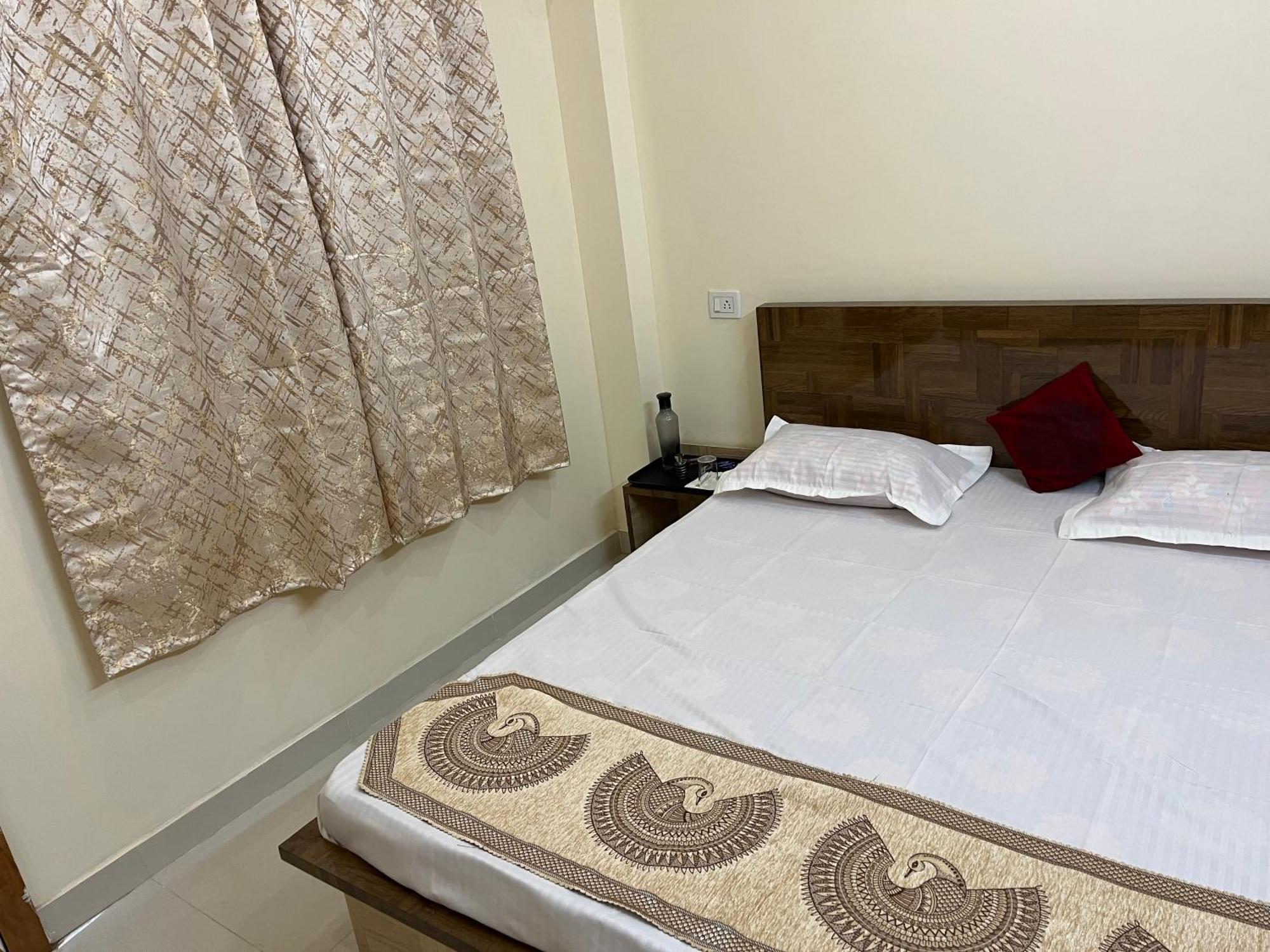 Hotel Shivashray Luxury Stays & Inn Ujjain Zewnętrze zdjęcie